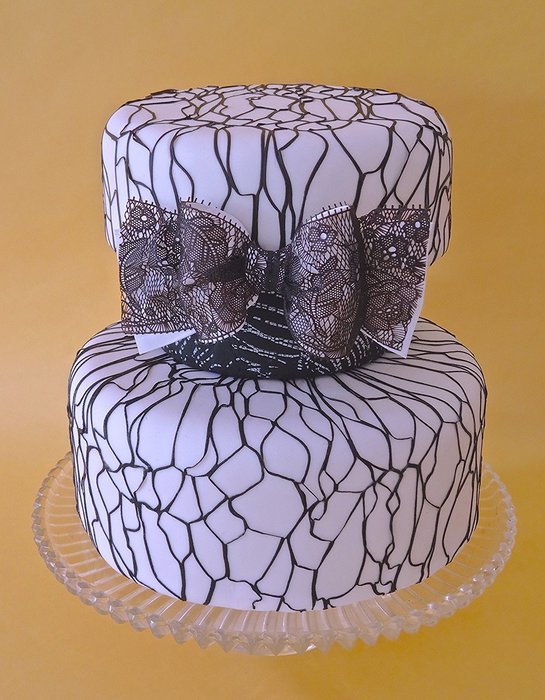 SugarVeil&reg; Extra Dark Chocolate Confectionery Icing N3