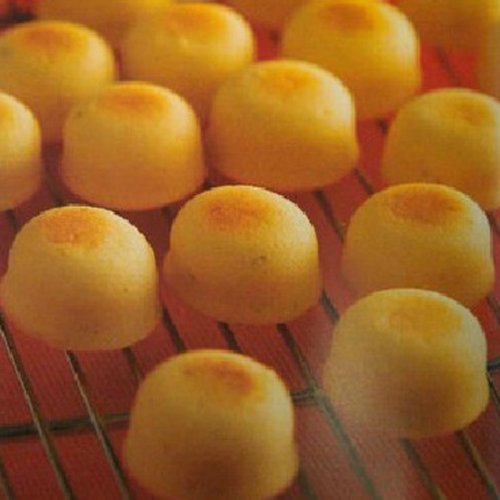 12 Holes Metal Cupcake Mould Ovenware Pan Bake Tool. N4