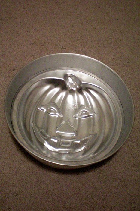 Wilton Multi Pan Halloween Pumpkin Cake Pan -- Jack O' Lantern Cake -- w/ Instructions