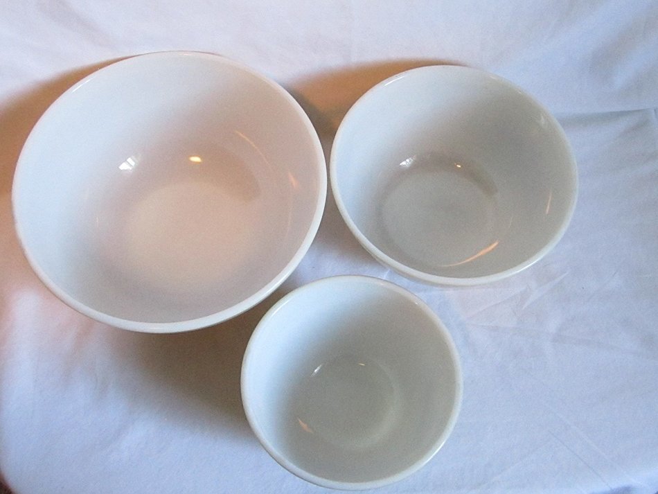 Vintage 1980's Pyrex " Forest Fancies " 3 Piece Set Mixing Batter Nesting Bowl - 750 ML, 1.5 L, 2.5 L N2