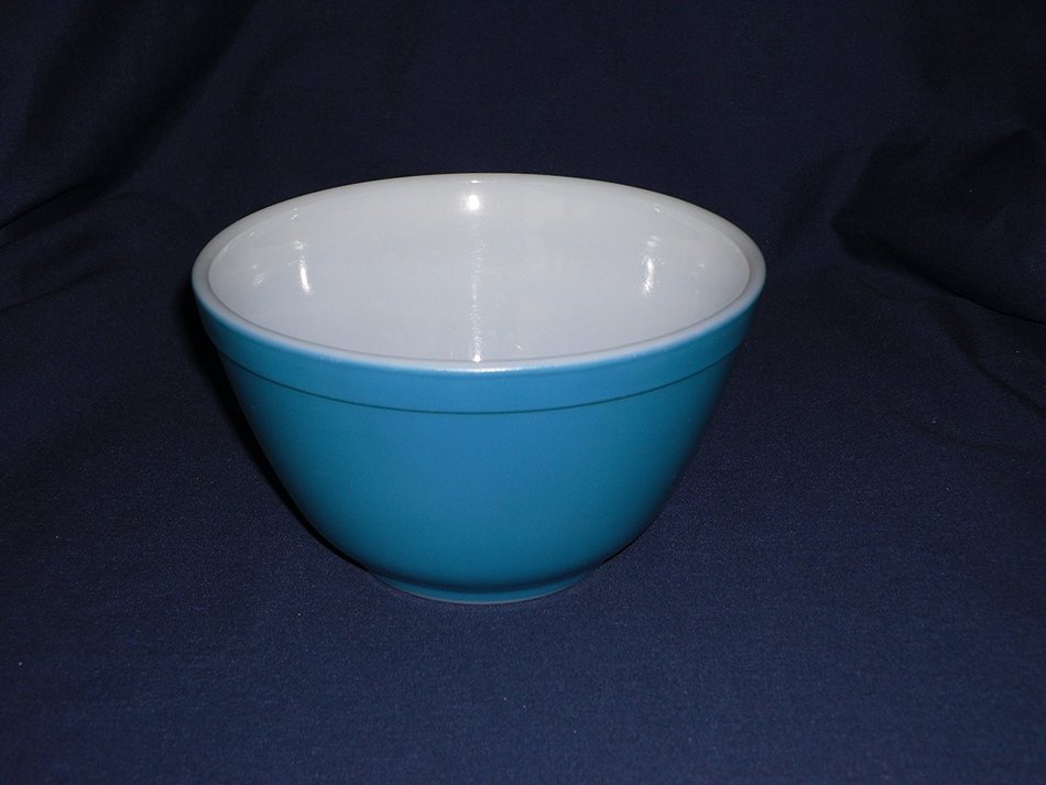 PYREX Primary Blue Mixing Batter Bowl - 1 pint