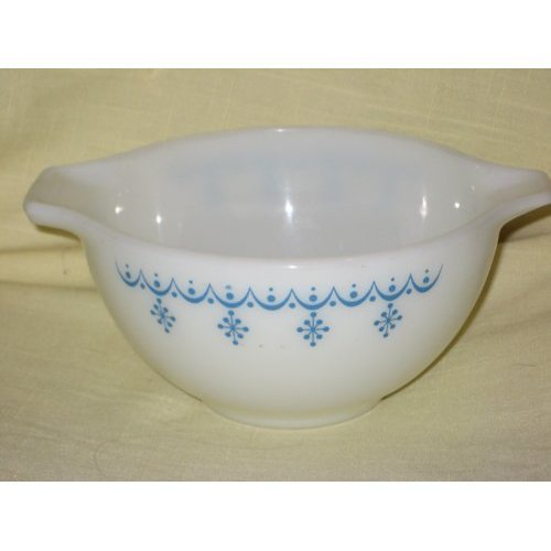 Vintage 1970's Pyrex " Snowflake Blue " 2 1/2 Quart Cinderella Mixing Batter Nesting Bowl