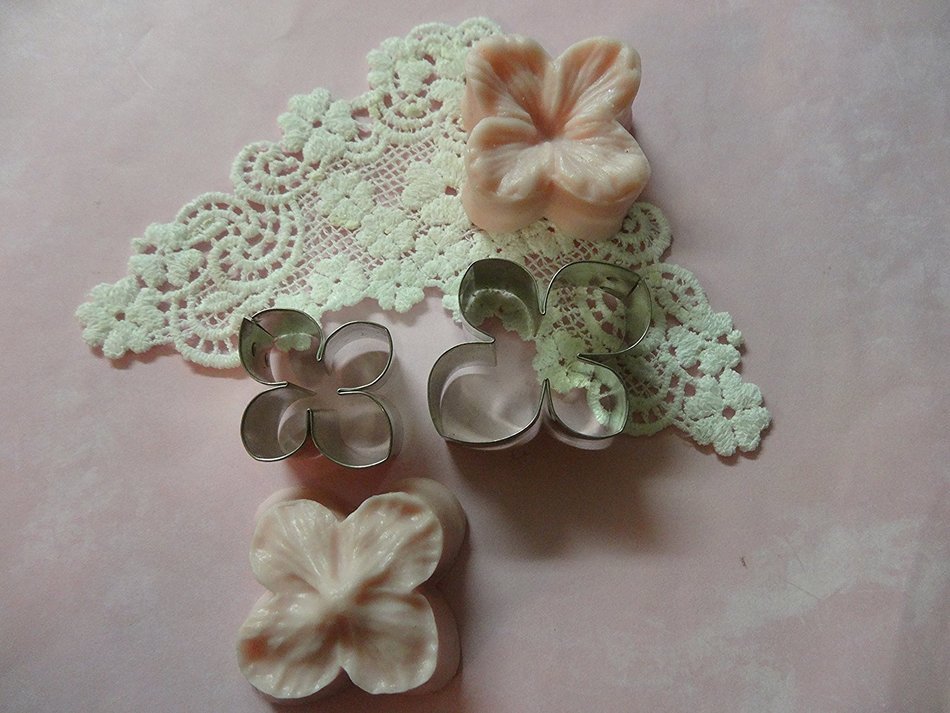 Hydrangea Set Silicone Mold and Cutter By Oh! Sweet Art FDA Approved for Food N3