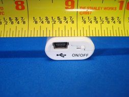TURN ANY HOME RADIO RECEIVER WITH A 3.5MM 1/8'' HEADPHONE MIC MINI JACK into A BLUETOOTH WIRELESS MUSIC ADAPTER... N4