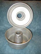 SET OF 2 - Vintage Heavy Aluminum 7x3 Inch Bundt Cake Baking Pan - Jell-O Mold - Made In USA N2