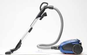 Electrolux The Quality Ergo Three auto clear blue EET530CB the best features of all three important to vacuum... N4