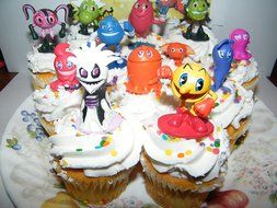 Pac-Man and the Ghostly Adventures Deluxe Mini Cake Toppers Cupcake Decorations Set of 12 Figures with Pac-Man... N2