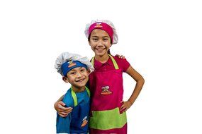 Curious Chef TCC50186 11-Piece Kids' Chef Kit, Pink/Green N7