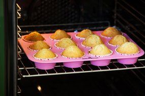 Premium 12 Cup Silicone Muffin Pan &amp; Cupcake Pan Complete Bundle - BEAUTIFUL BAKING SET - Muffin Pan + Spatula... N8