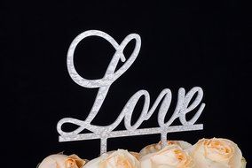 LOVENJOY Gift Box Pack LOVE Monogram Wedding Engagement Cake Party Topper (5.7-inch, Silver Glitter) N5