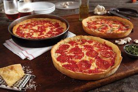 6 Lou Malnati's Chicago-style Deep Dish Pizzas (3 Sausage &amp; 3 Pepperoni)