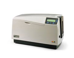 Fargo DTC 525 - Plastic card printer - color - dye sublimation/thermal resin - CR-80 Card (3.37 in x 2.13 in)...