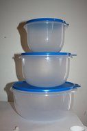 Tupperware 3 piece Classic Mixing Bowl Set Blue Seals N2