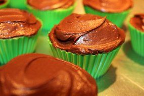Green Baby Cakes Silicone Baking Cups/Cupcake Liners &ndash; Never Buy Paper Cups/Liners Again - Lifetime Guarantee! N7