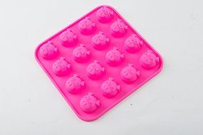 16 Cavity Mini Cute Pig with Multi-expression Cake Pudding Jelly Mold Handmade DIY Soap Clay Mould N3