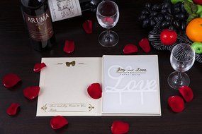 LOVENJOY Gift Box Pack LOVE Monogram Wedding Engagement Cake Party Topper (5.7-inch, Silver Glitter) N14