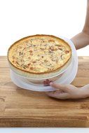 Lekue 11-Inch Quiche Pan with Ceramic Removable Plate, Red N8