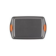 Nonstick Bakeware 9-Inch by 13-Inch Oven Lovin&rsquo; Rectangle Cake Pan, Gray with Orange Handles