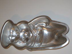 Pillsbury Doughboy Cake Pan -- 7.5"