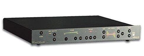 DIGITALLY CONTROLLED PREAMPLIFIER
