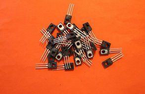 Transistors silicon KT816G analogue 2N3741, 2N5195, BD180, BD238, BD240 USSR 25 pcs