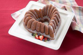 Heart Bundt and Cupcake Muffin Pan Set, Cast Aluminium by Nordic Ware N4