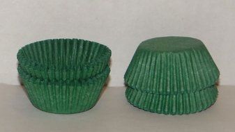 5 Green Paper Candy Cups 200 Pack Candy Making Supplies CP-8-200