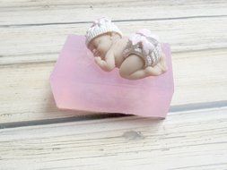 Mold for 3 Inch Baby with Bow Hat and Diaper Fondant Decorating Soap Polymer Clay Cake N7