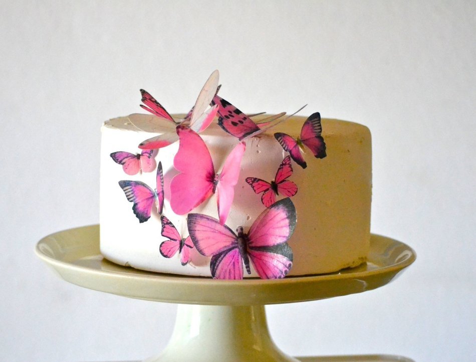 Edible Butterflies &copy; - Assorted Pink Set of 15 - Cake and Cupcake Toppers, Decoration