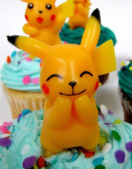 POKEMON ~12 Piece Birthday Cupcake Topper Set Featuring 12 RANDOM Pokemon Figures N3