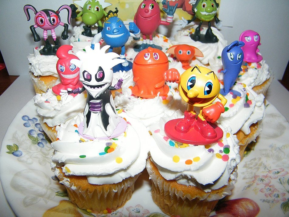 Pac-Man and the Ghostly Adventures Deluxe Mini Cake Toppers Cupcake Decorations Set of 12 Figures with Pac-Man... N2