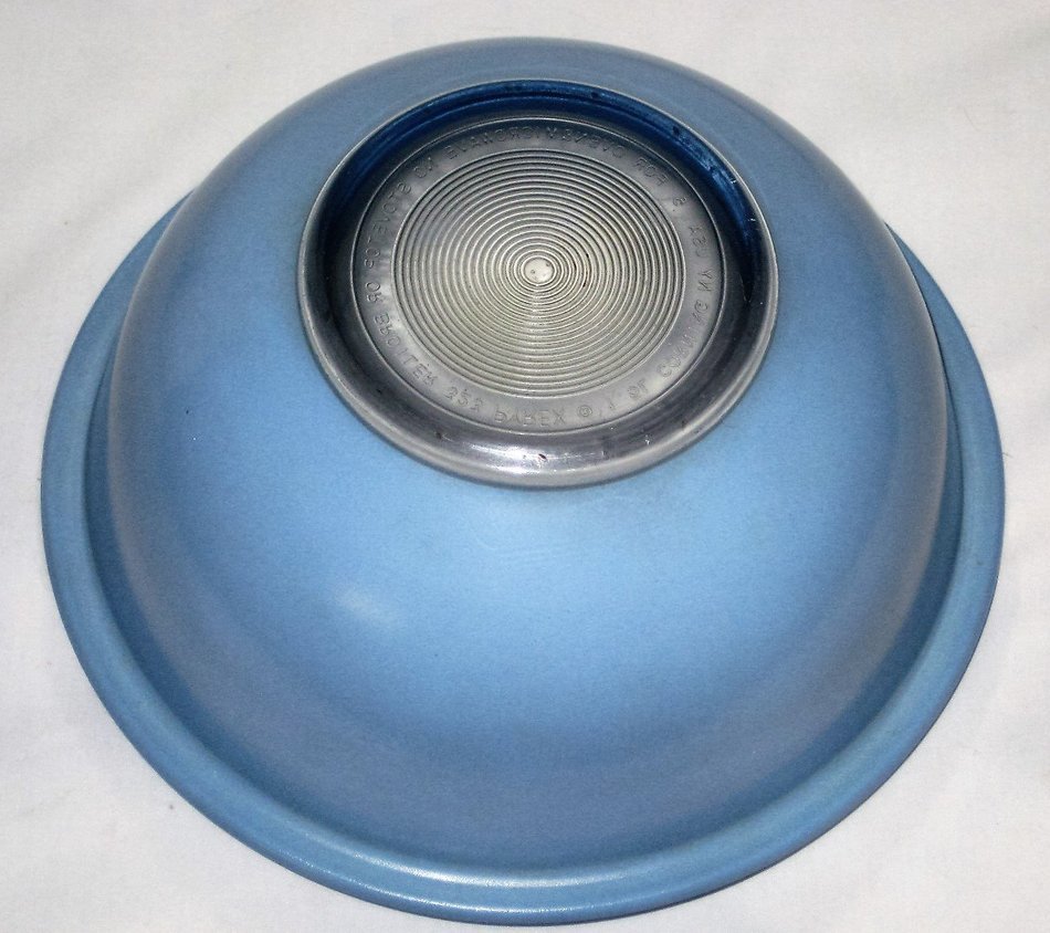 Vintage Pyrex Blue w/ Clear Bottom 1.5 Liter Glass Mixing Nesting Batter Bowl
