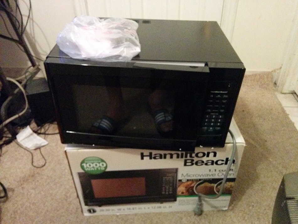 Hamilton Beach 1.1 cu ft Microwave (White) N2