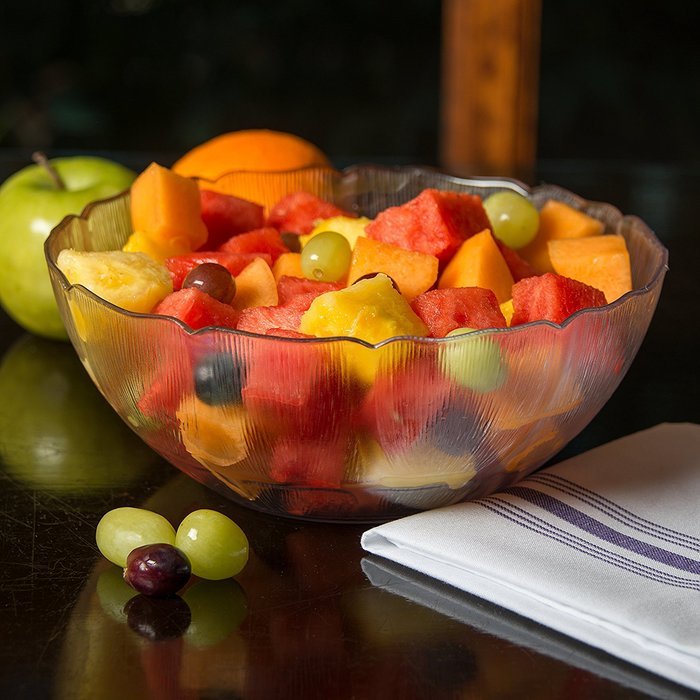 Carlisle 690907 Petal Mist Polycarbonate Bowl, 2.4 qt. Capacity, 9 x 3.5", Clear (Case of 12) N5