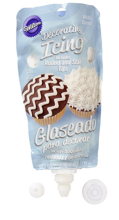 Wilton 704-0187 Icing Pouch with Tips, 8-Ounce, White N7