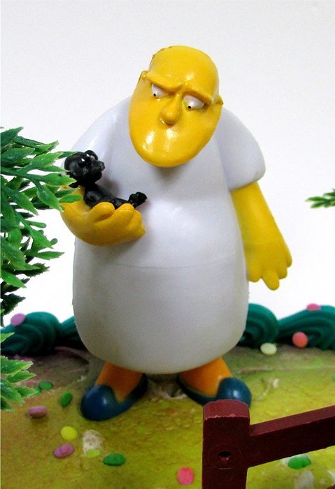 SIMPSONS 14 Piece Birthday CAKE Topper Set Featuring Simpsons Figures and Decorative Themed Accessories - Figures... N4