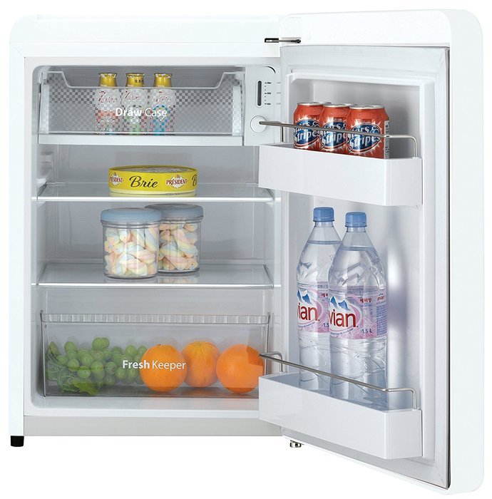Daewoo Retro Compact Refrigerator 2.8 Cu Ft, Creme White N4