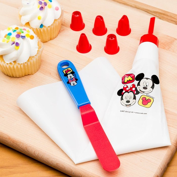 Zak Designs MMON-S090 Mickey & Minnie 8 Piece Cake Decorating Supplies Set, Decorated N3