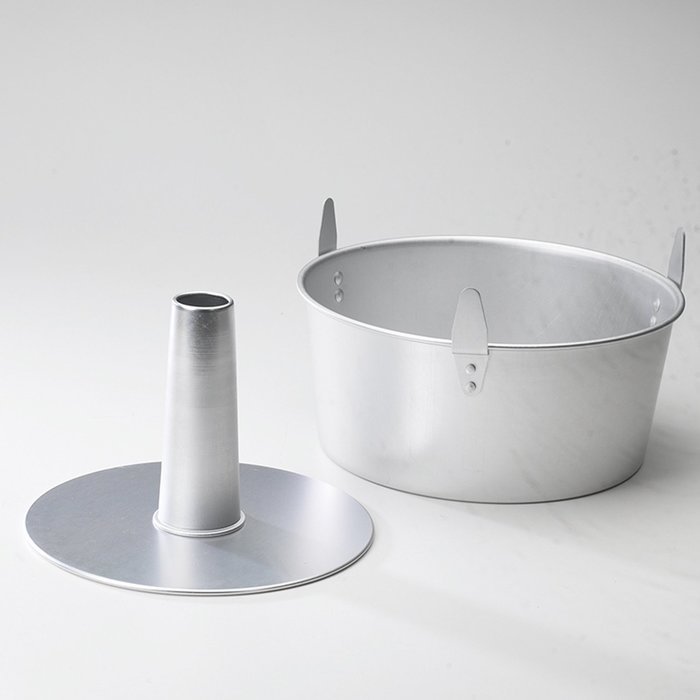 Nordic Ware Natural Aluminum Commercial 2-Piece Angel Food Pan N3