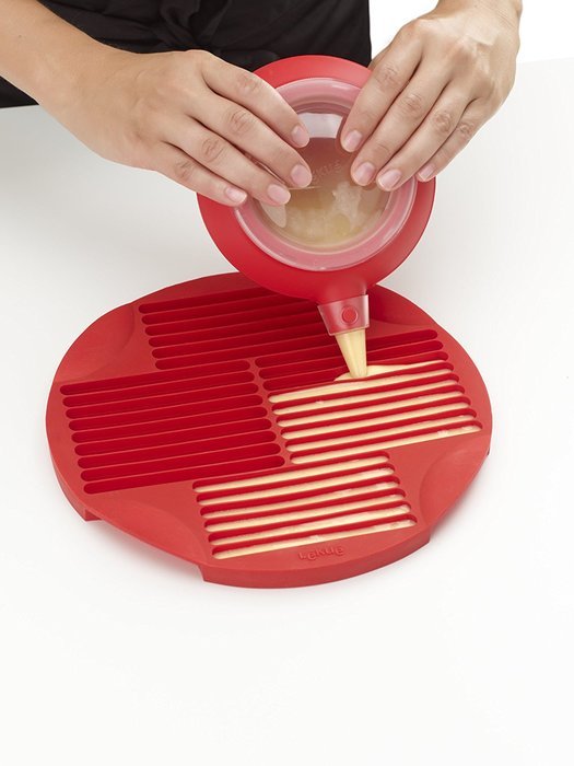 Lekue Sticks Silicone Baking Mold, Model # 0210600R01M017, Red N3