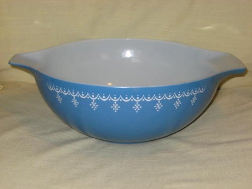 Vintage 1970's Pyrex " Snowflake Blue " 4 Quart Cinderella Mixing Nest Batter Bowl #444