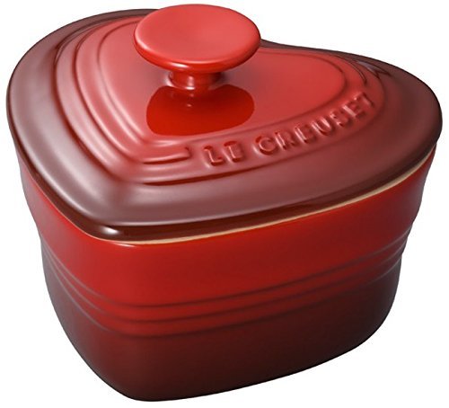 Le Creuset Stoneware Heart Ramekin with Cover, Red N2