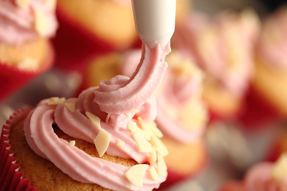 Cupcake Creations Icing Duets Decorating Set N2