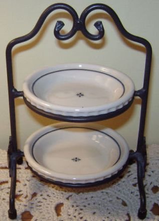 Longaberger Mini Two-Pie Stand and Two Pie Plates