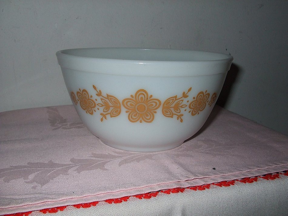 1960-70's Vintage Pyrex " Butterfly Gold #1 - 1 1/2 Quart Mixing Nesting Batter Bowl