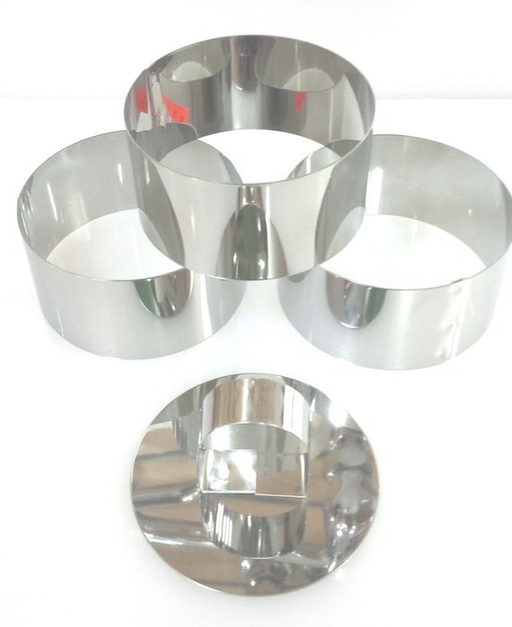 Stainless Steel Cutters/ Food Ring Sets (3 rings 1 tamper ) N2