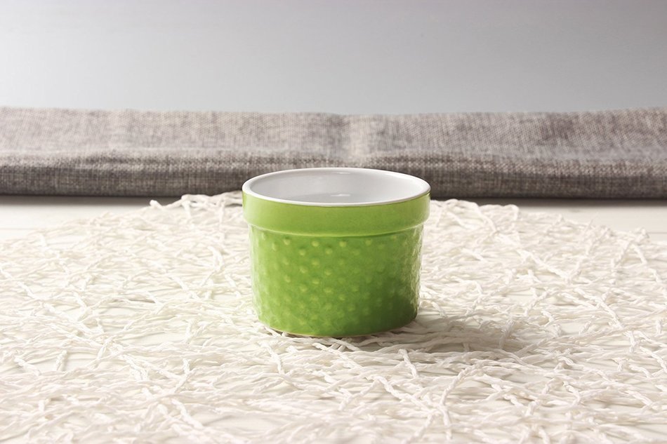 SOLECASA "4.5-OZ/Set of 4" Porcelain/Ceramic Round Colored Ramekin Set,Custard Cup,Cup for Cupcake N4
