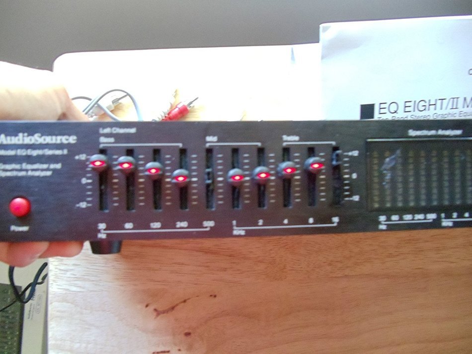 AudioSource Graphic Equalizer and Spectrum Analyzer Model EQ Eight/II N5