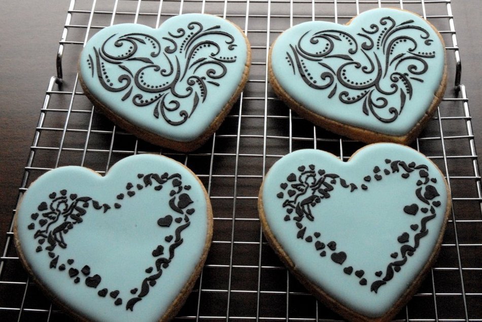 Designer Stencils C351 Contemporary Hearts Cookie Stencils, Beige/Semi-Transparent N4