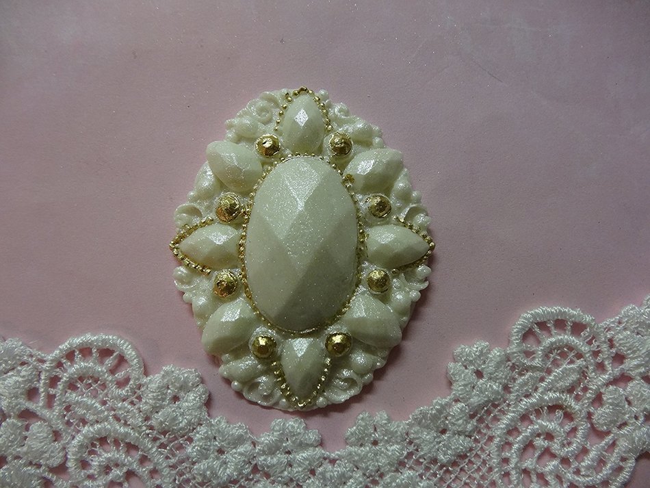 Diamond Brooch, brooches Silicone Mold By Oh! Sweet Art FDA Approved for Food N4
